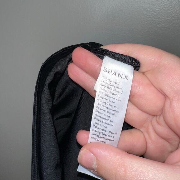 Spanx Faux Leather Leggings Black Size Medium Sculpting High-Waisted Shapewear - Picture 6 of 7